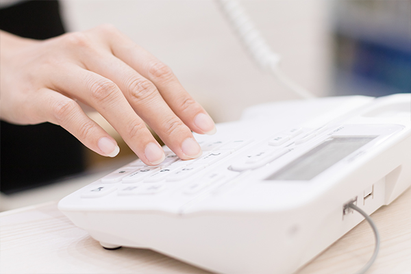 聯(lián)系我們(men)